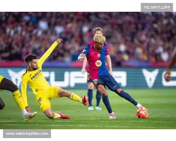 半场战报：巴萨1-0比利亚雷亚尔，拉菲尼亚点射破门