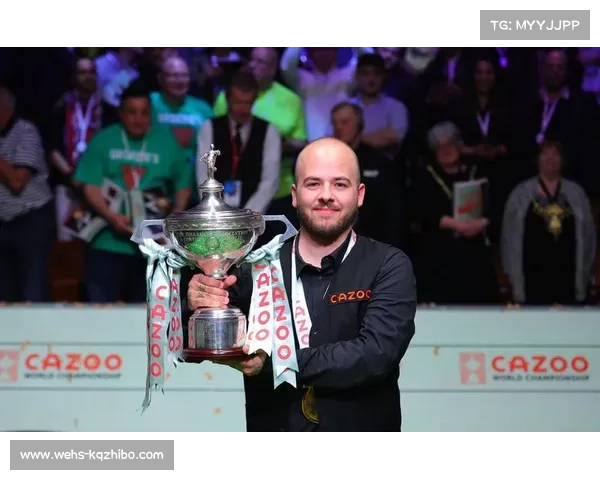 世界斯诺克锦标赛谢菲尔德开赛,中国选手卫冕征程受瞩目 世界斯诺克锦标赛谢菲尔德开赛,中国选手卫冕征程受瞩目